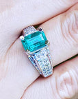 Anillo para dama con esmeralda