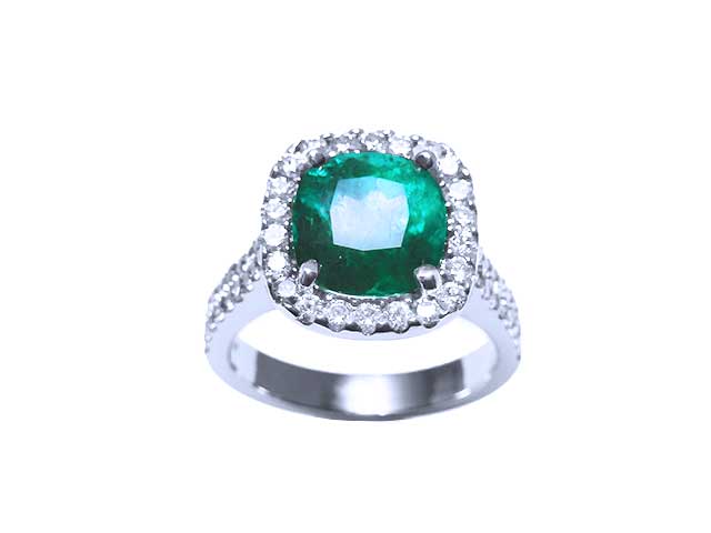 Genuine Women's Emerald rings for sale