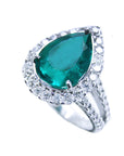 Anillo con esmeralda y diamantes para compromiso