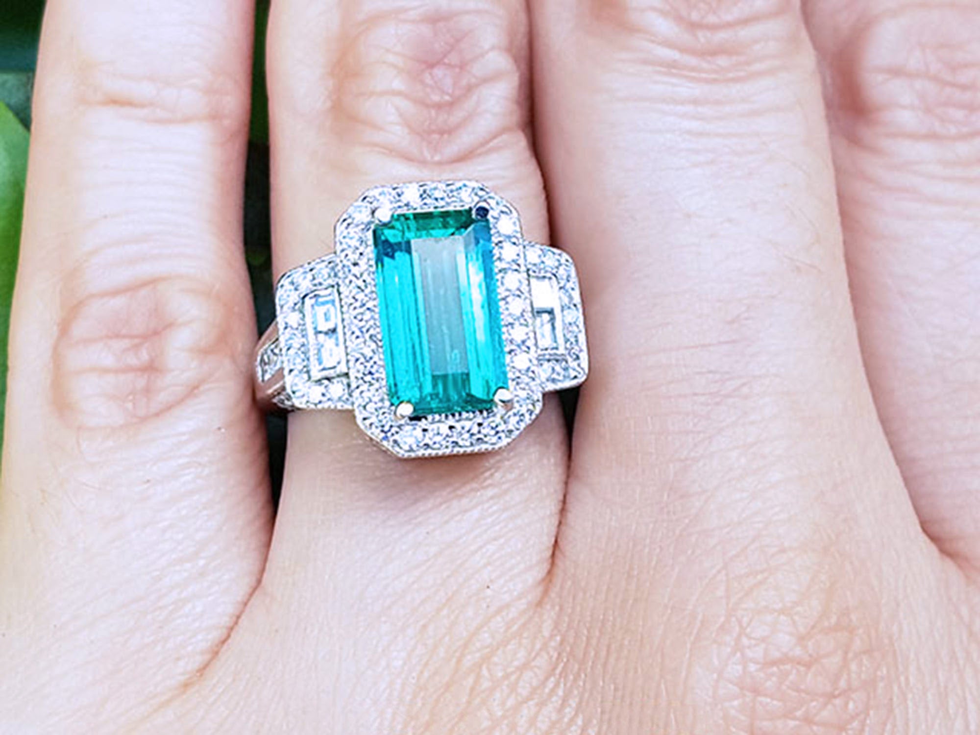 Ladies emerald ring