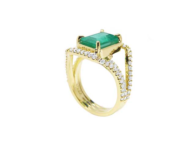 Unique emerald gold rings