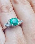 Emerald from Colombia engagement rings