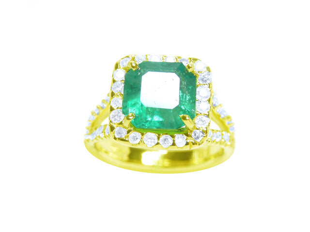 Halo diamonds emerald engagement rings