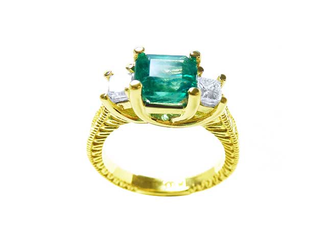 Women's emerald rings wholesale