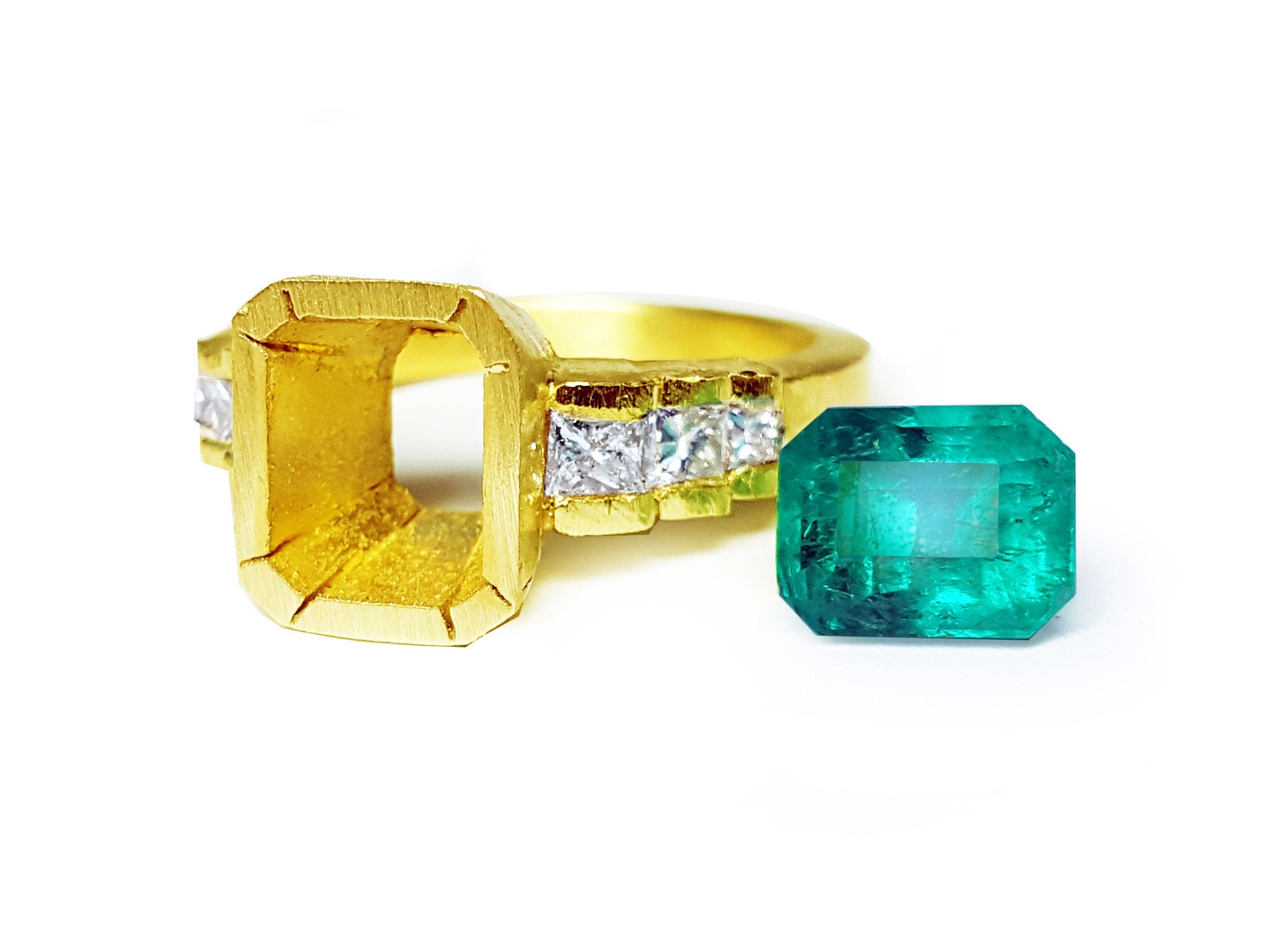18k yellow gold emerald ring for women