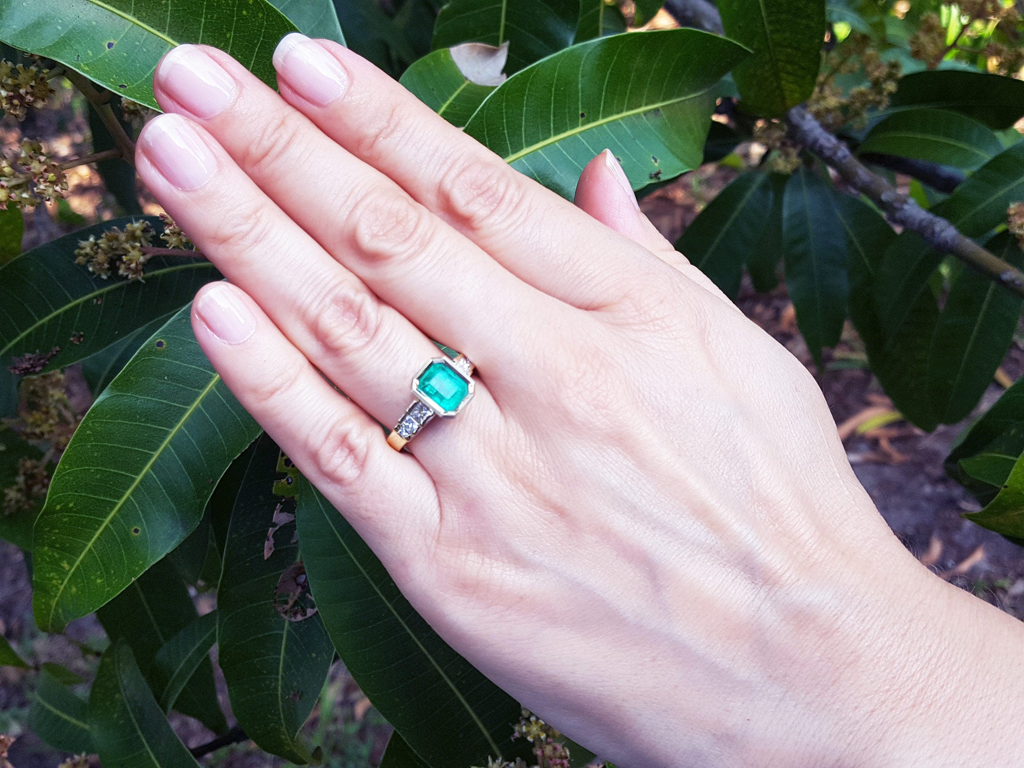 Mother&#39;s Day gift emerald ring 