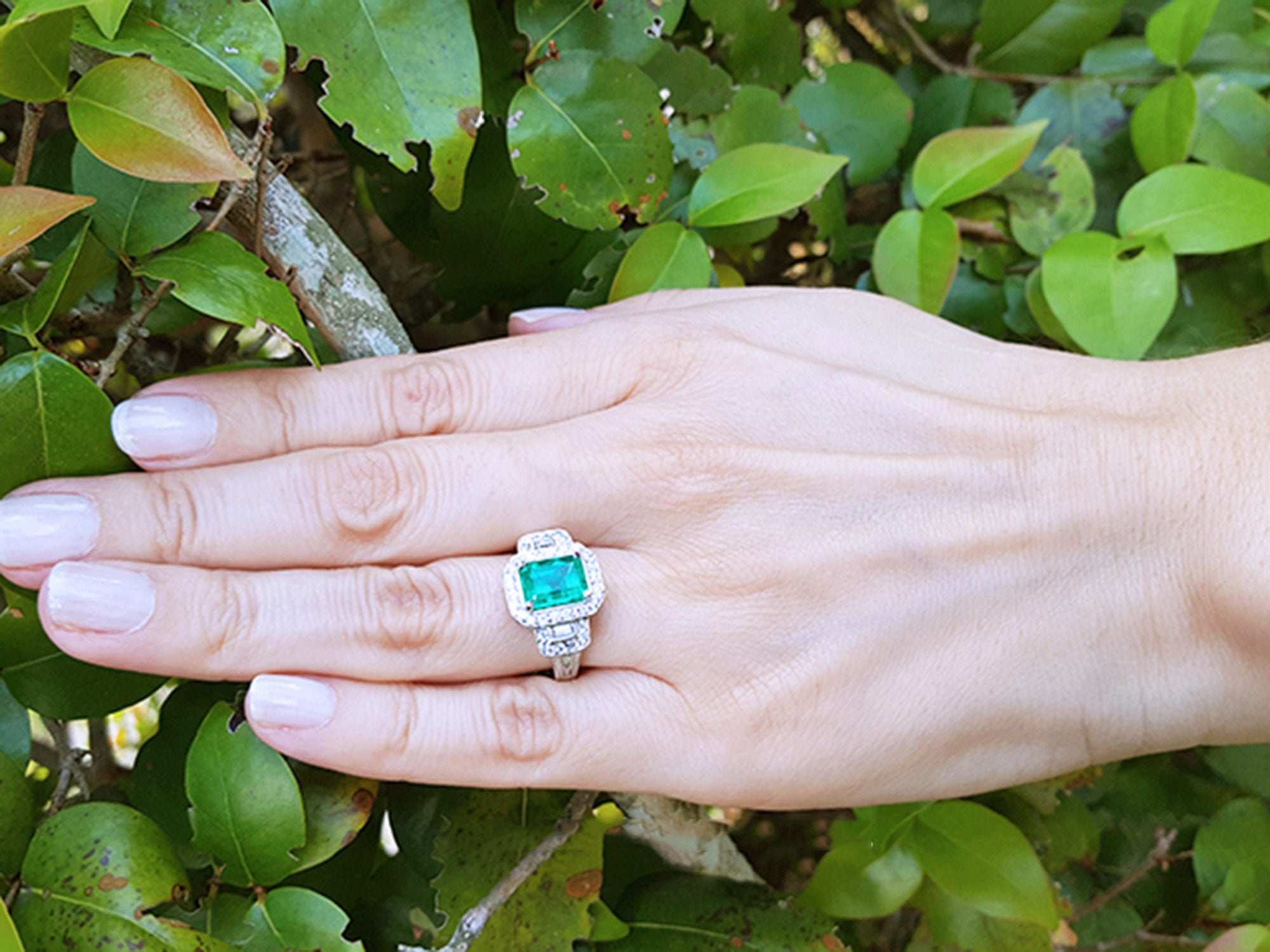 Mother&#39;s day emerald jewelry