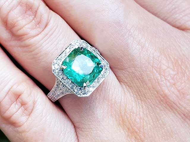 Emerald and diamond jewelry wholesale