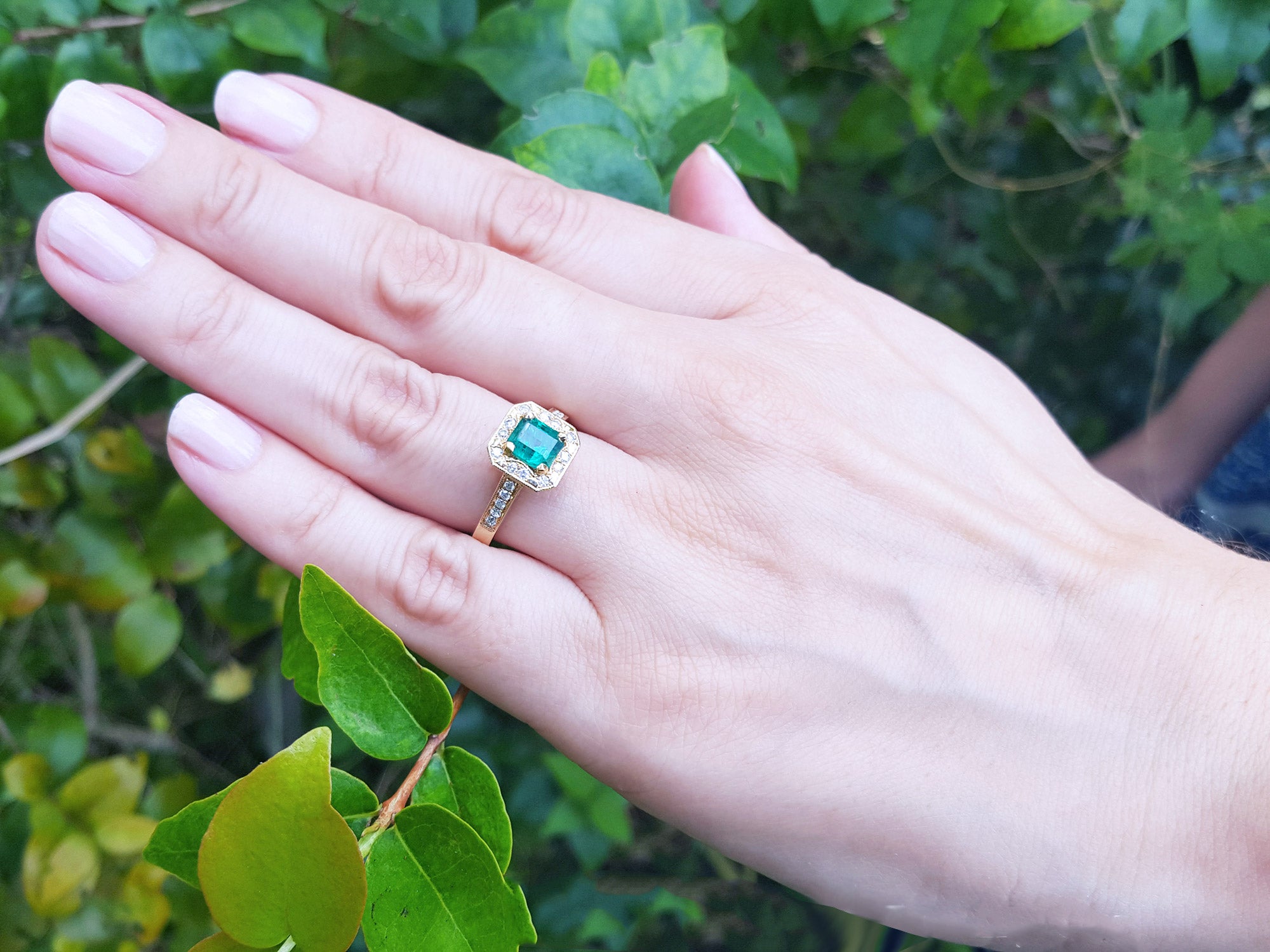 Mother&#39;s day gift emerald ring