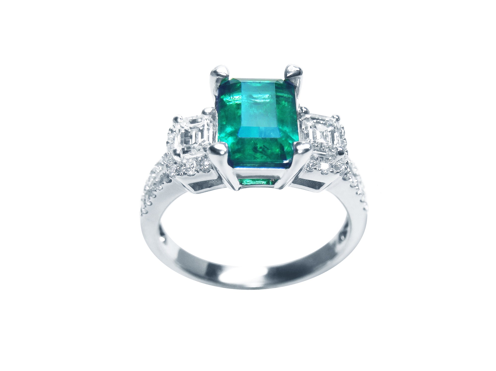 Women's emerald ring