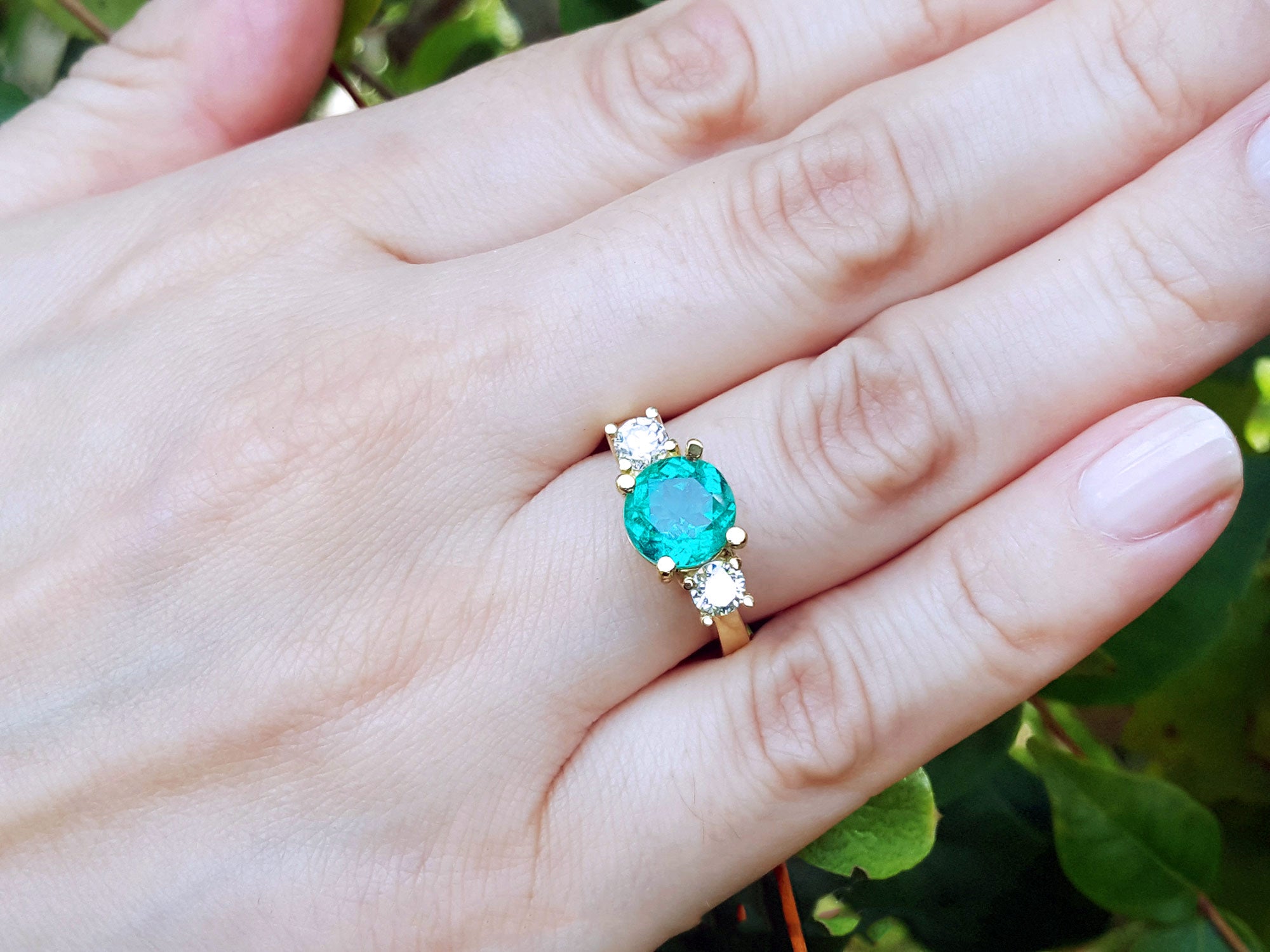 May&#39;s birthstone emerald ring for women
