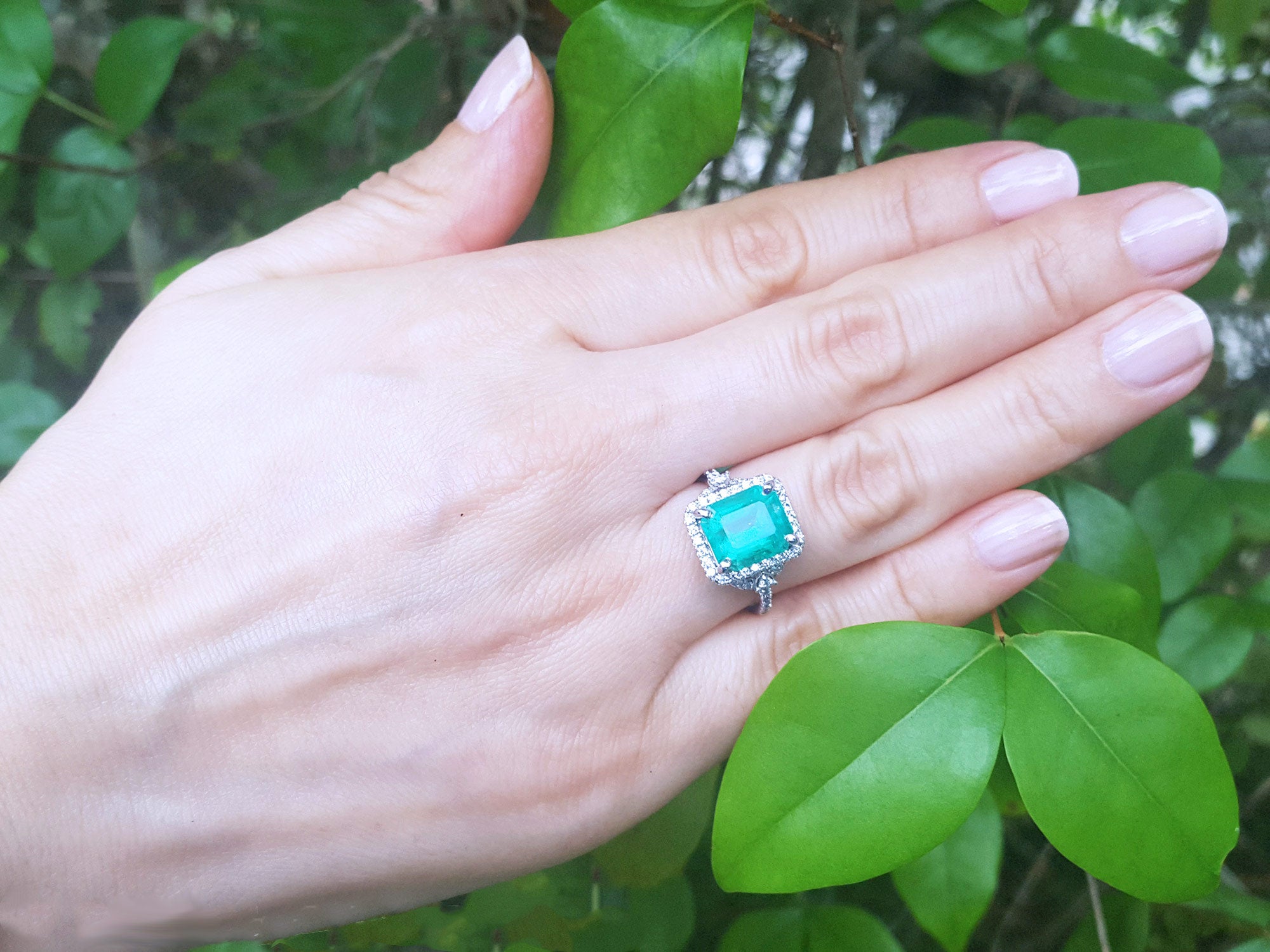 Mother&#39;s Day gift emerald ring