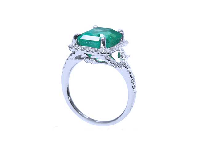 Deep green Colombian emeralds rings