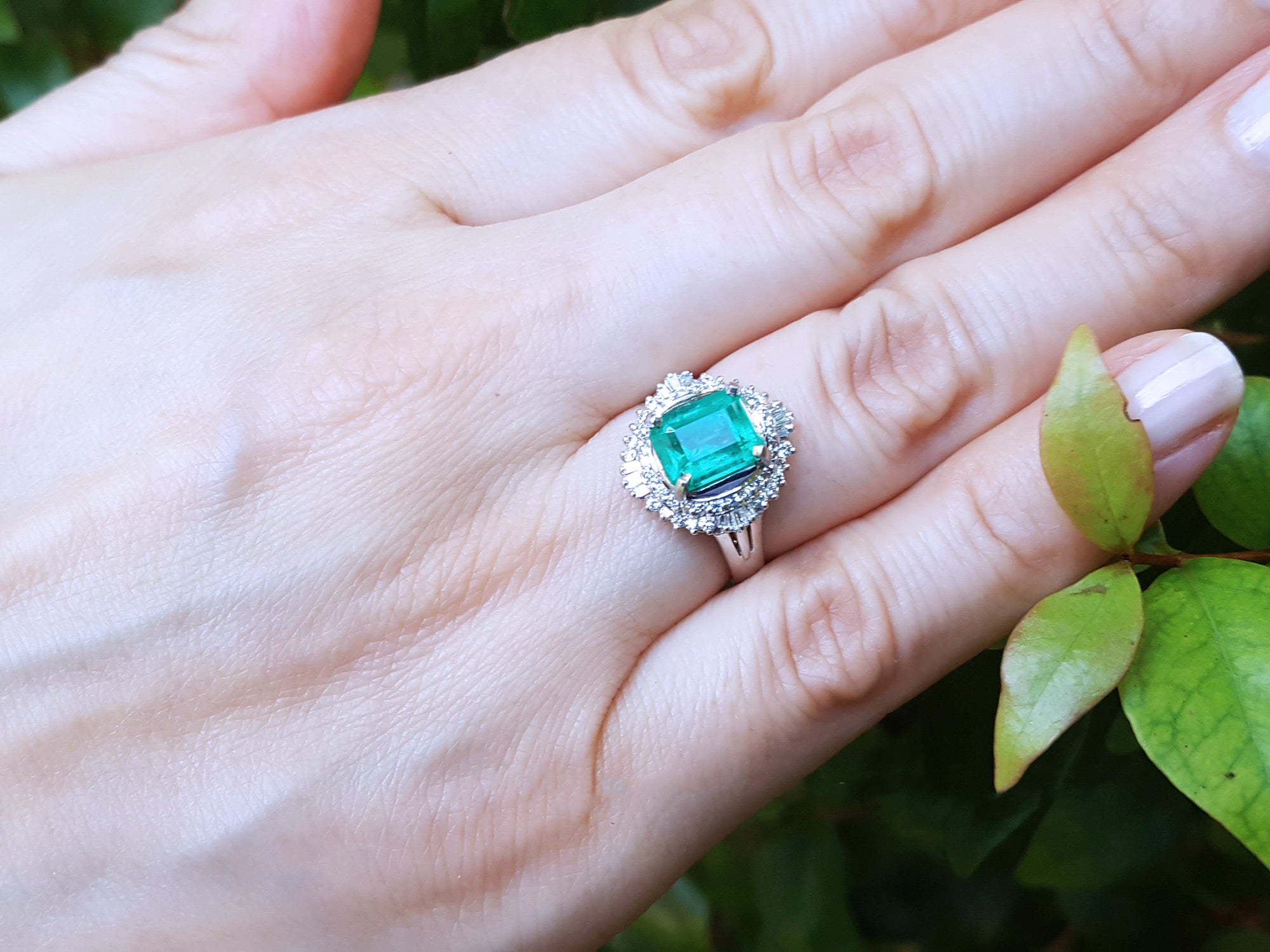 Emerald and diamond Platinum ring for women
