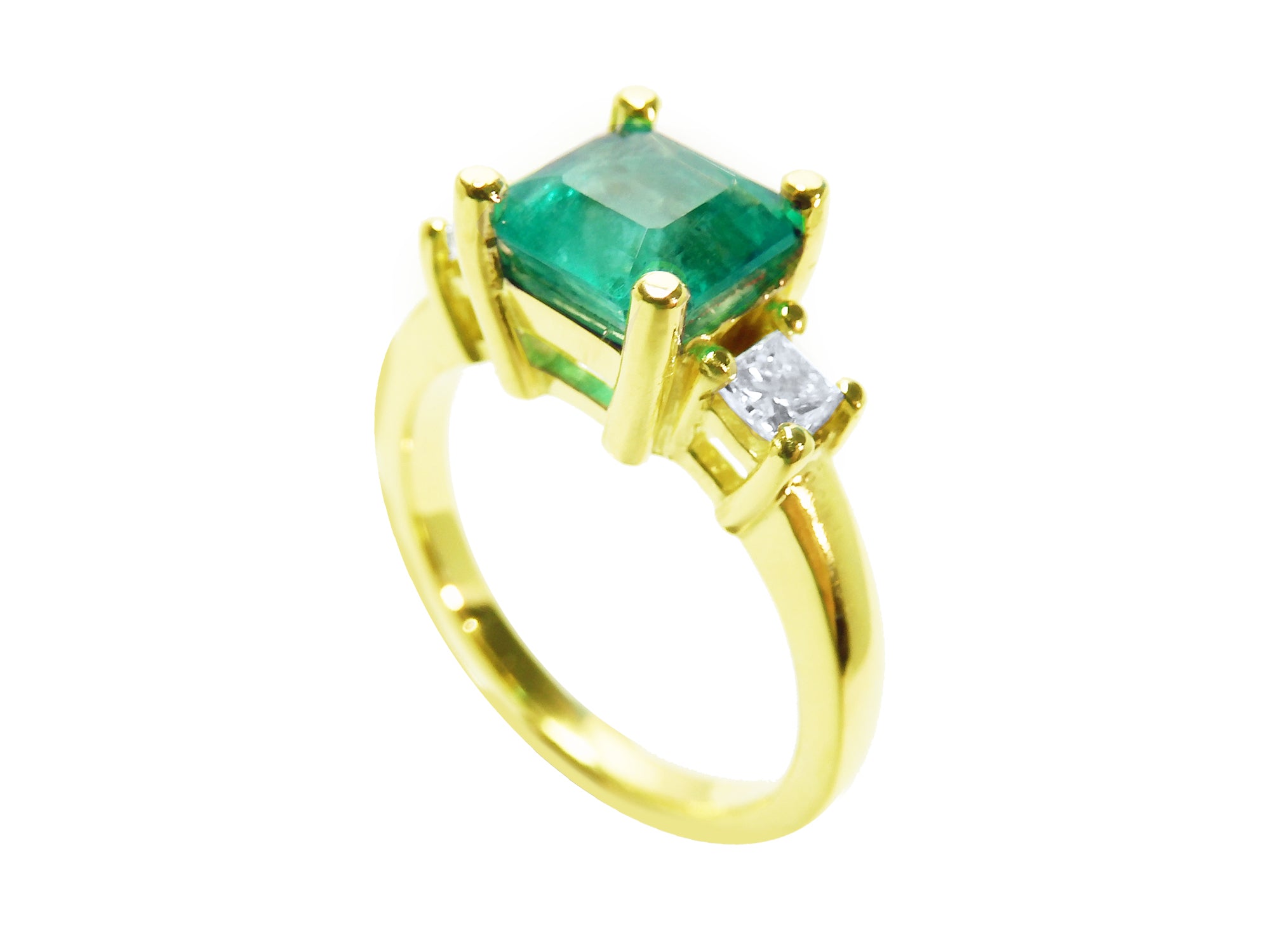 18k three stone emerald ring for women