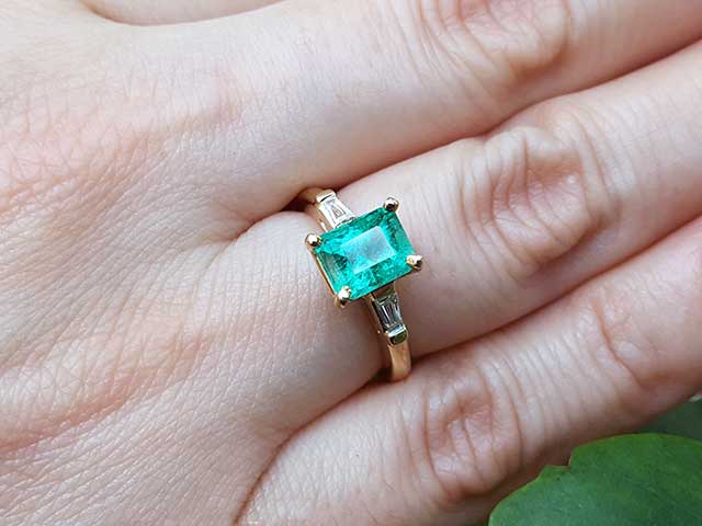 Real emerald rings for women