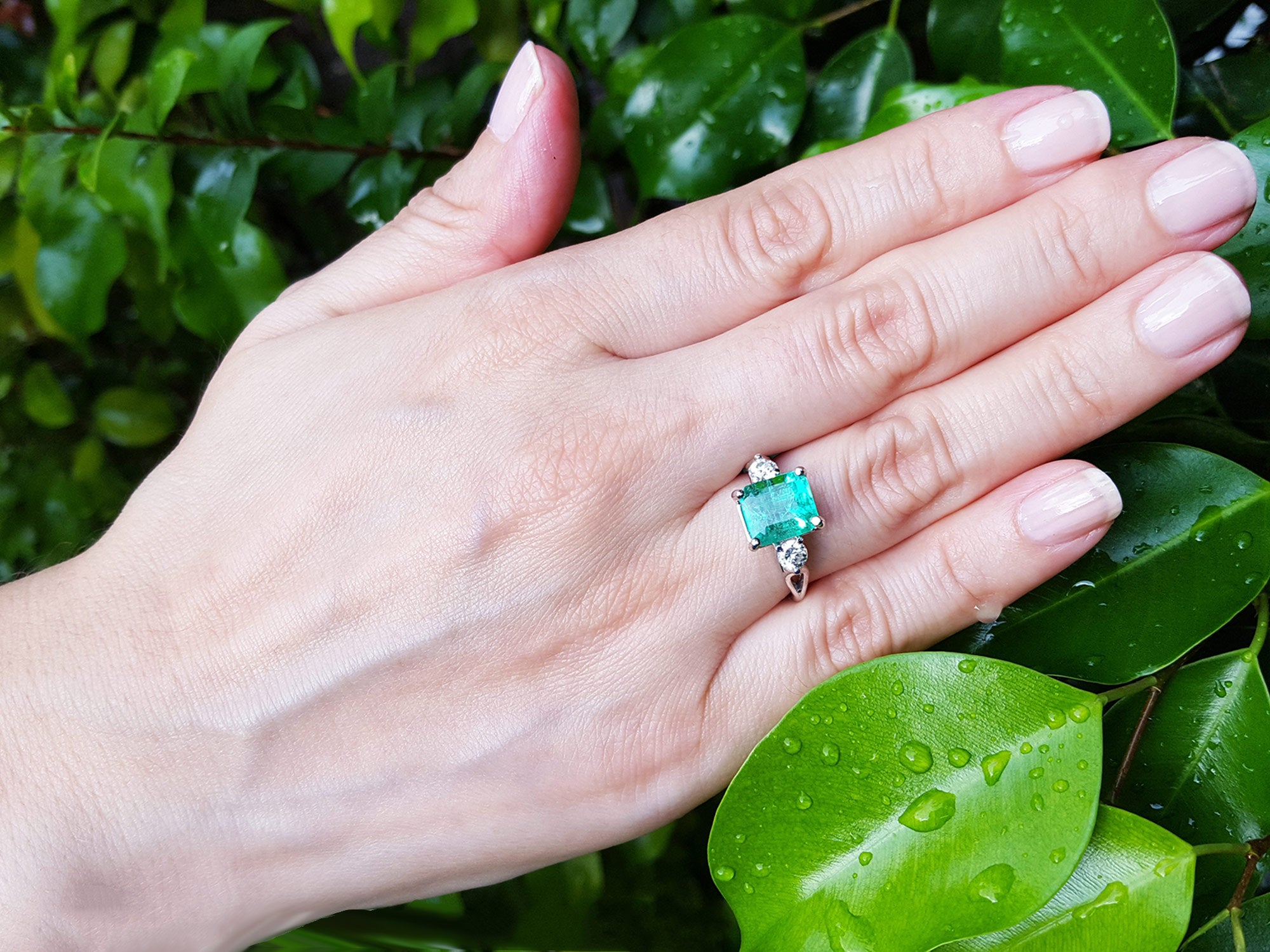 Natural Emerald 2.99 ct. Three Stone Ring Side Diamonds 18K