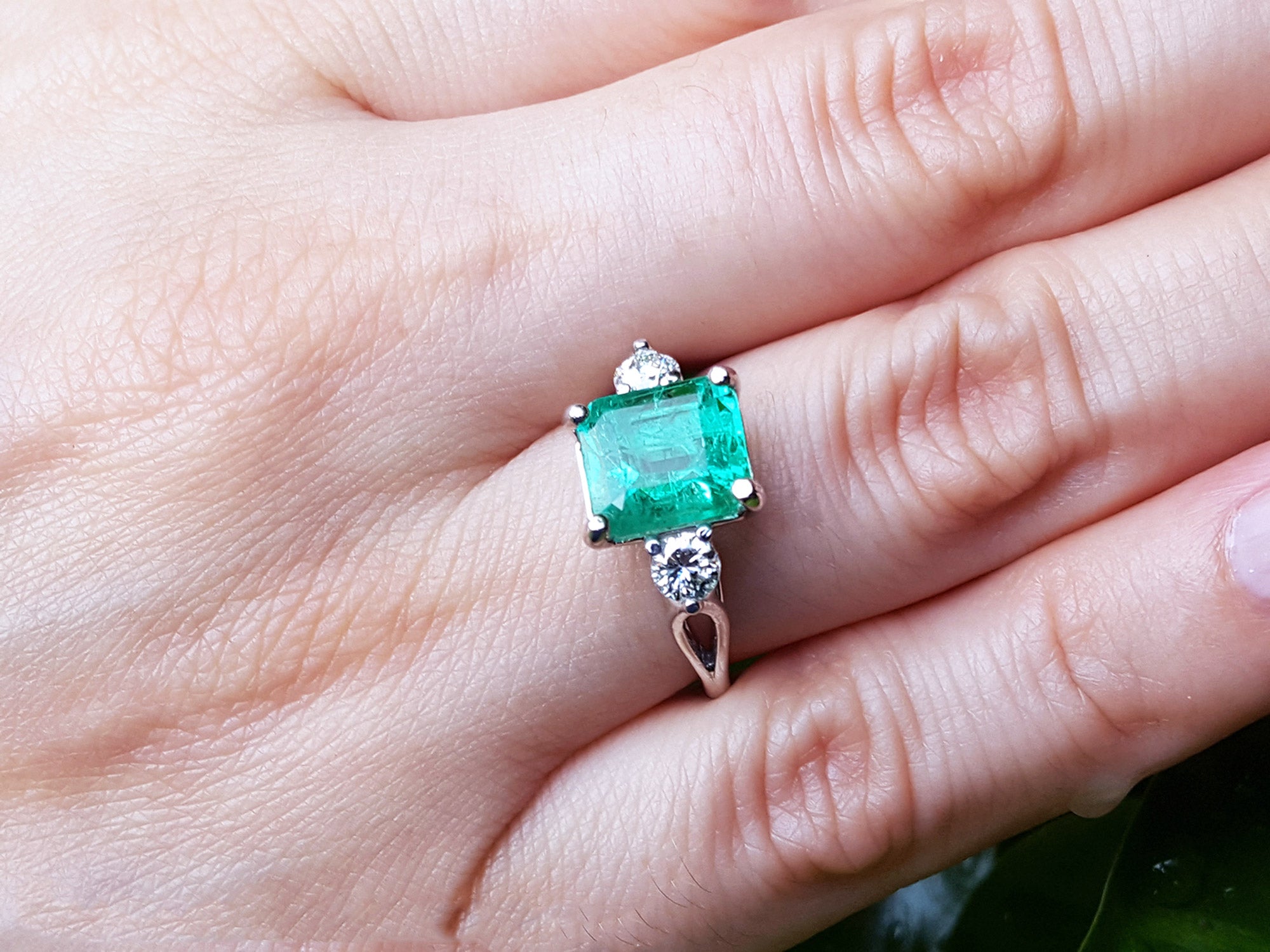 Natural Emerald 2.99 ct. Three Stone Ring Side Diamonds 18K