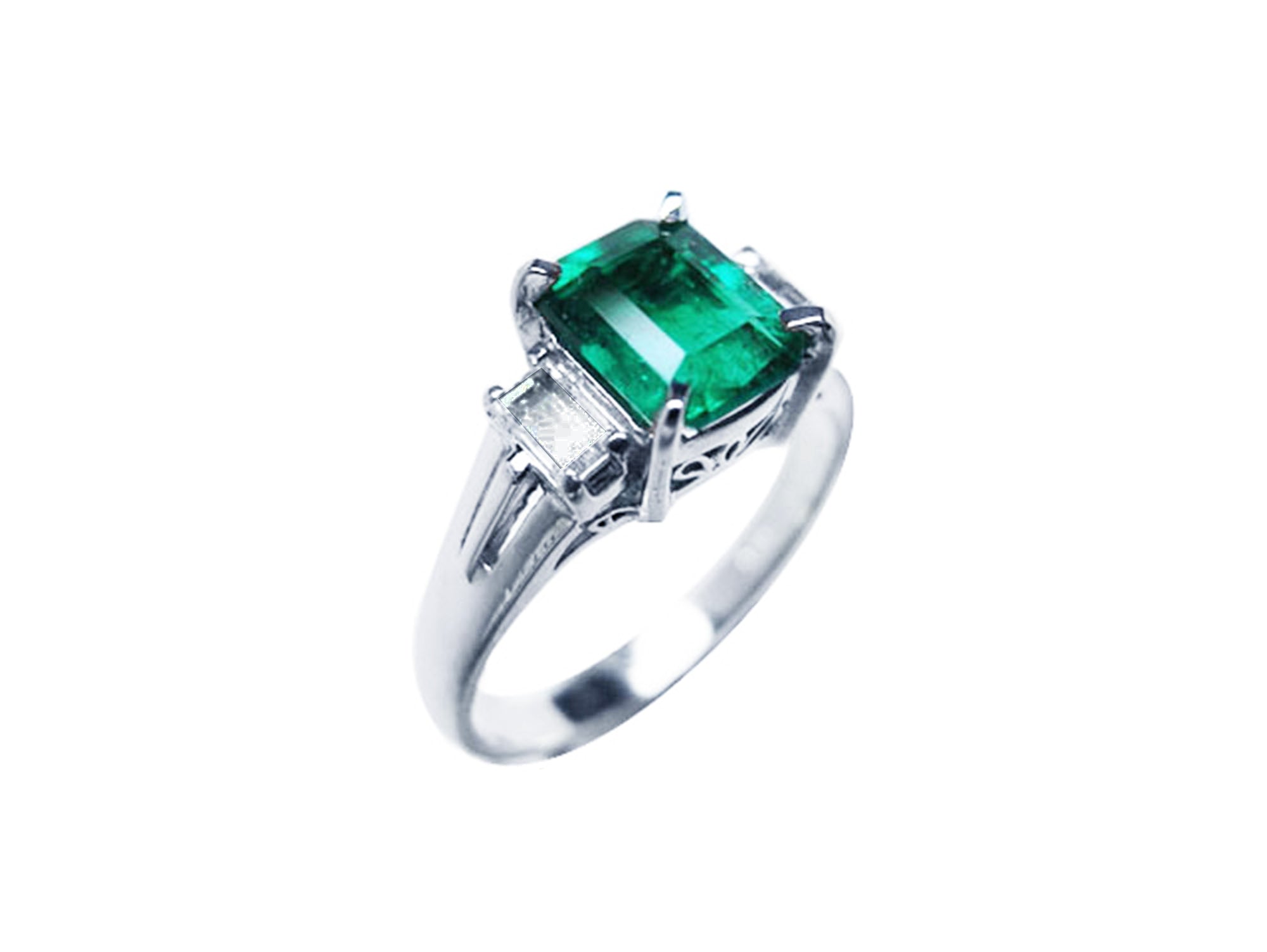 Emerald platinum ring for ladies