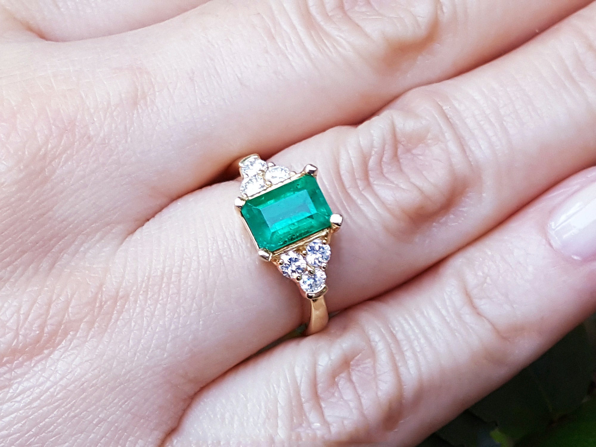 Emerald-cut genuine emerald rings
