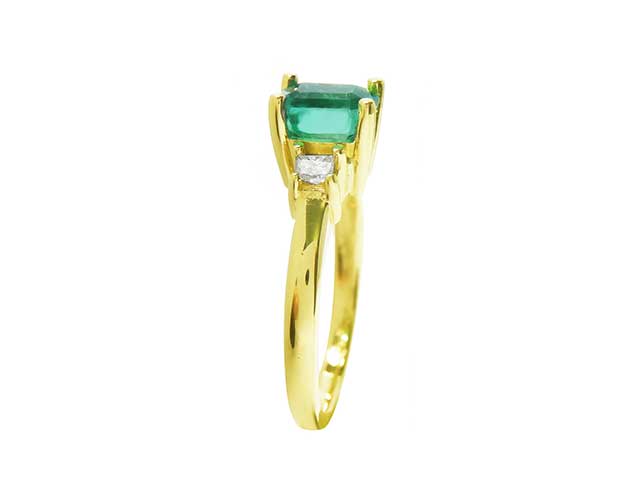 Fine gold emerald Jewelry for women