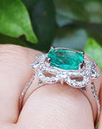 Solid yellow or white gold rings with emerald