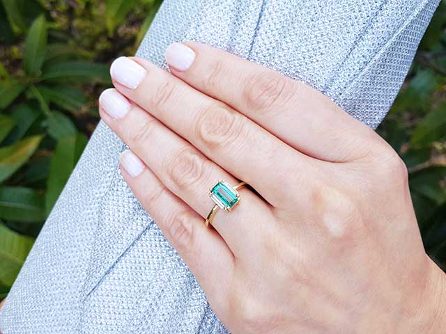 Natural emerald ring for sale