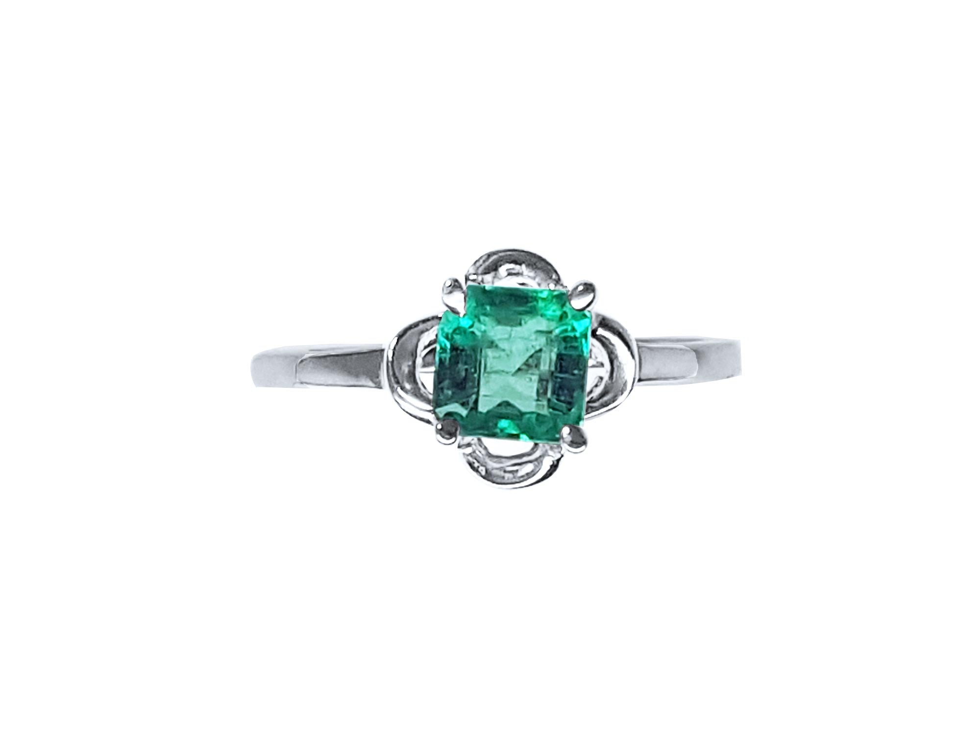 White gold clover emerald ring