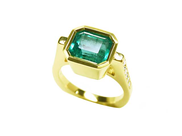 Unique emerald gold engagement rings