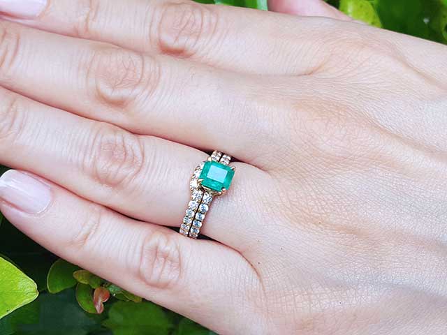 Colombian emerald and matching band engagement ring