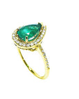 Women’s emerald engagement rings size 