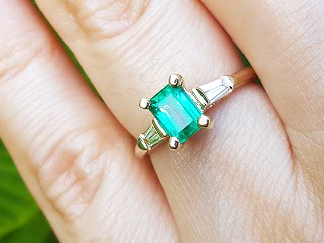 Hand made solid gold emerald ring
