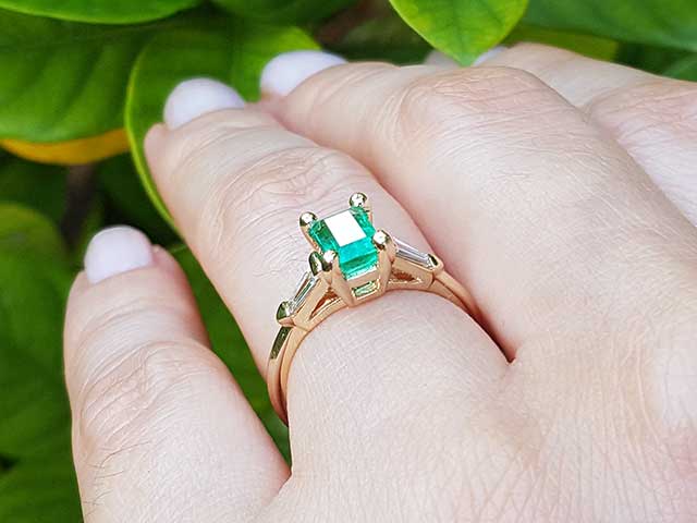 Three stone mother’s day emerald ring