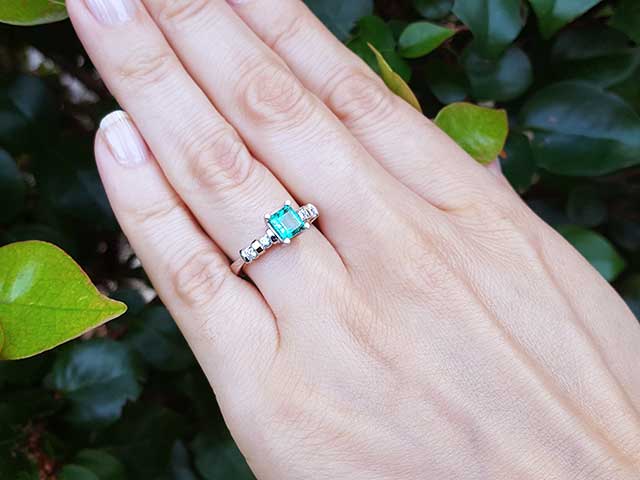 Real emerald rings for mother&#39;s day