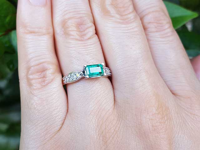 Real Colombian emerald rings for mother&#39;s day