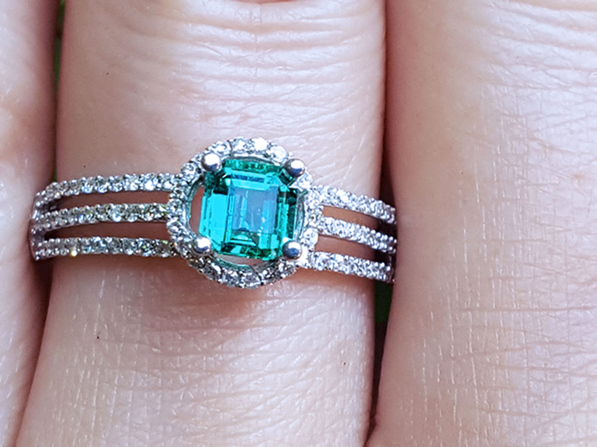 Muzo Colombian emerald engagement ring