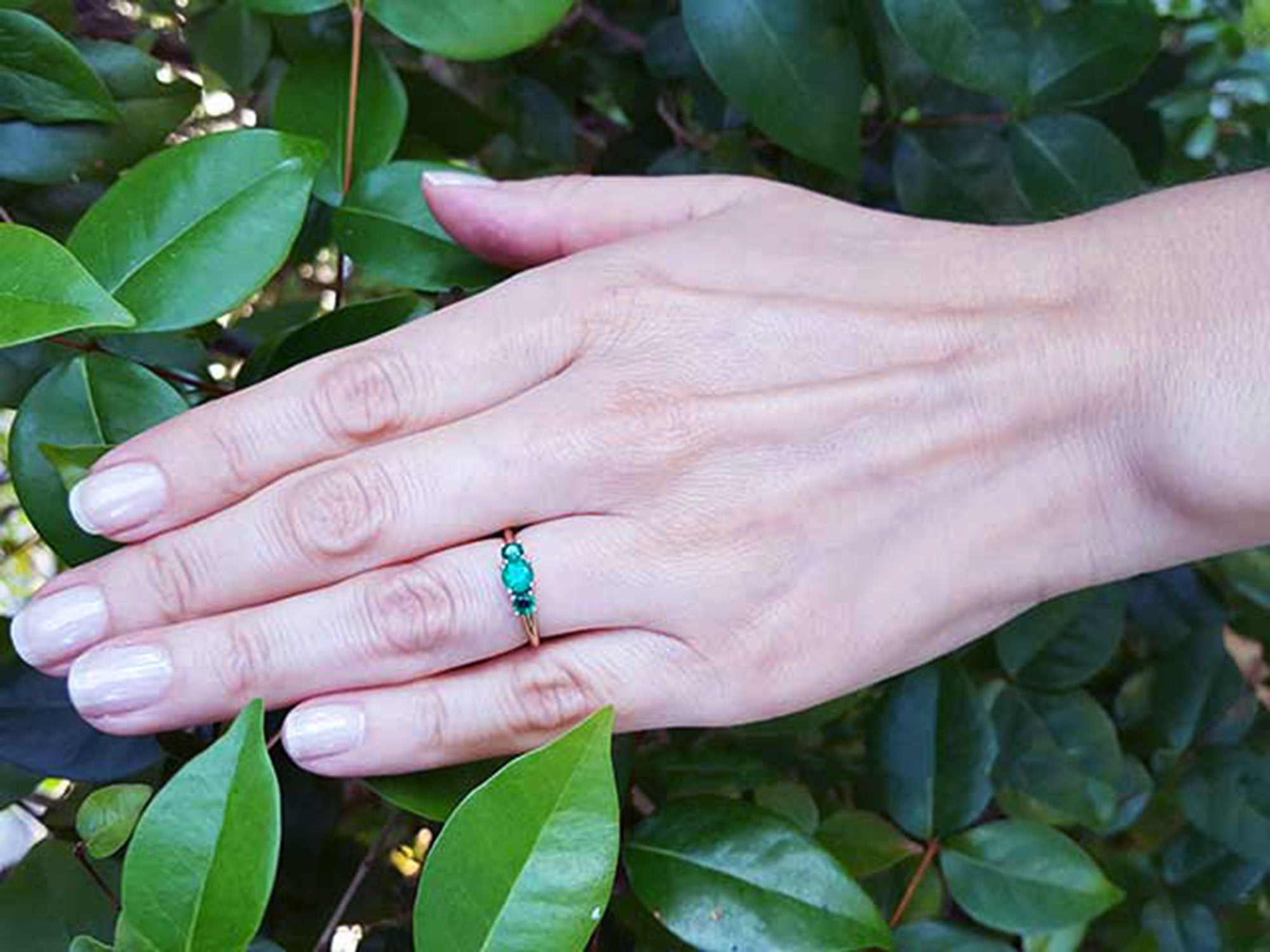 Natural emerald ring
