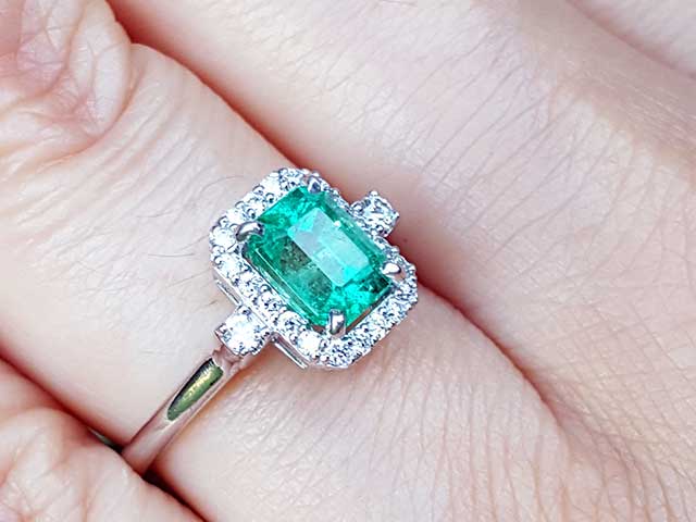 Unique Colombian emeralds fine jewelry