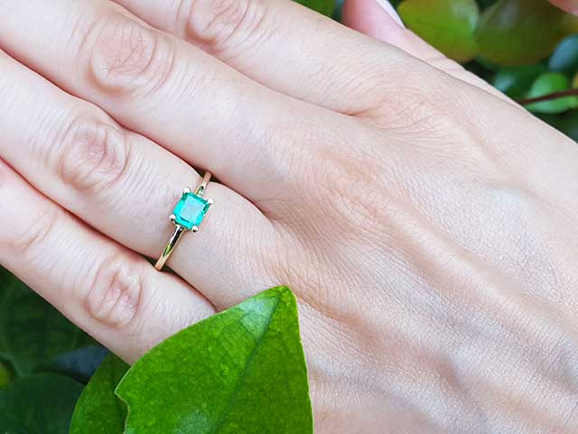 Real emerald rings for women