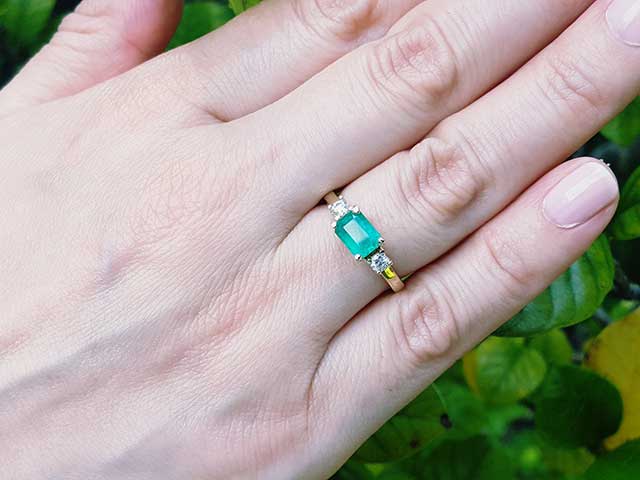 Affordable authentic Colombian emerald ring jewelry