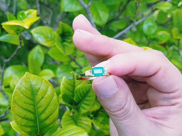 Natural Colombian emerald ring for sale