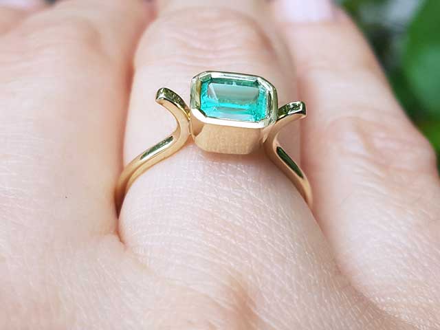 Colombian emerald rings for sale