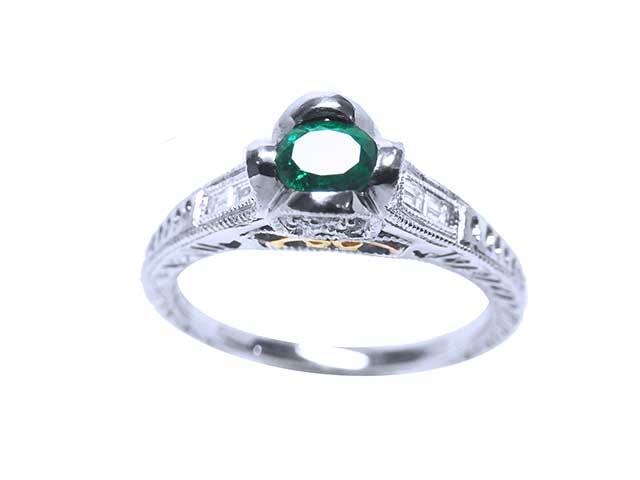 Emerald and diamonds women’s engagement rings