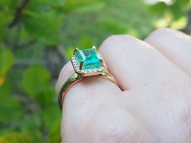 inexpensive Emerald ring halo diamond