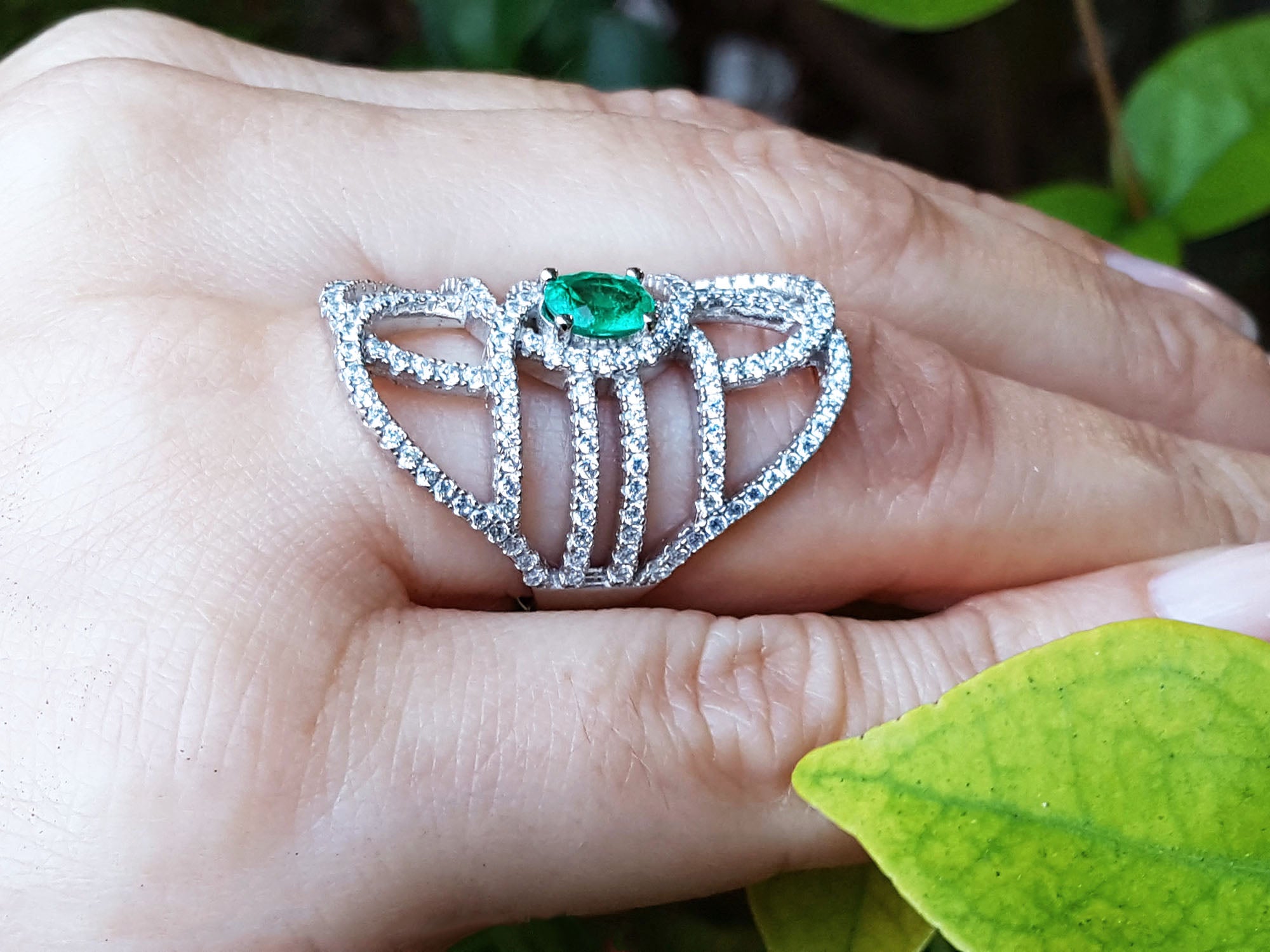 Wholesale Colombian emerald rings