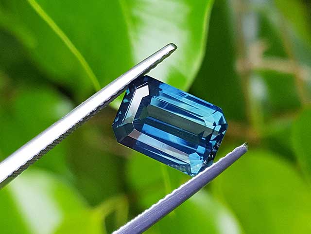 Genuine sapphire in USA