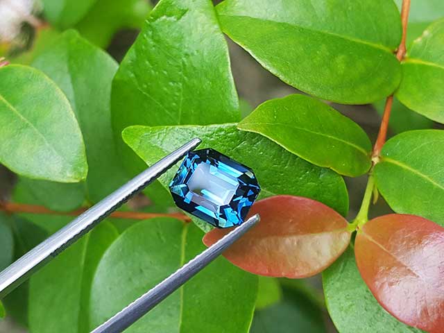 Genuine Sri Lanka blue sapphire