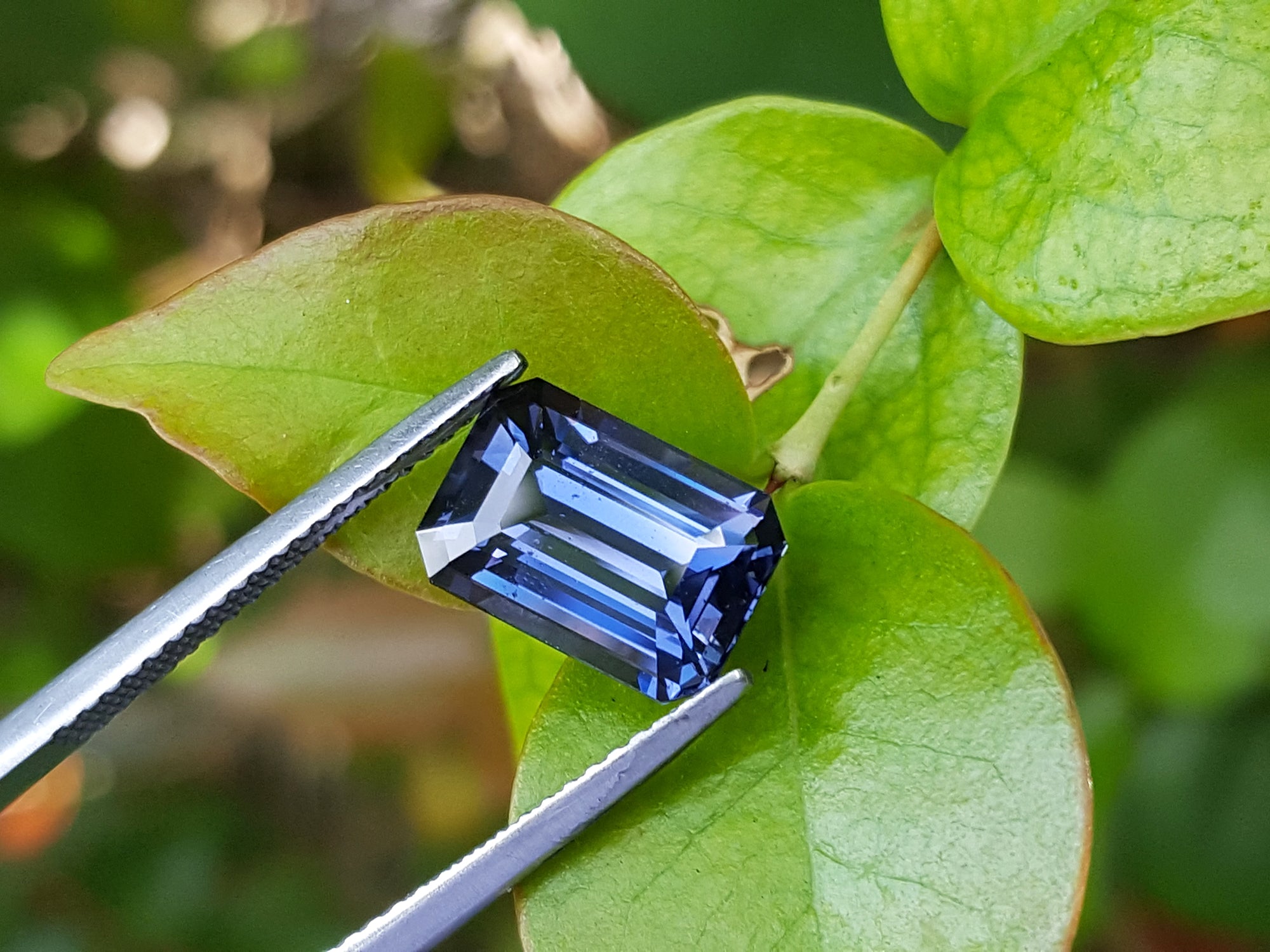 For sale in USA loose blue sapphire
