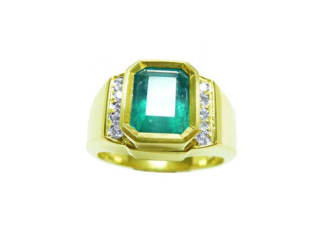 Men's May birthstone ring