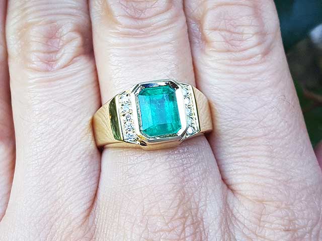 Emerald from Colombia mens rings